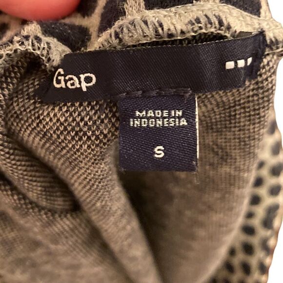 Gap
beige and navy polka dot skirt, size S - Picture 6 of 7